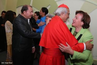 Presidente Daniel y Compañera Rosario reciben a Su Eminencia Cardenal Leopoldo Brenes
