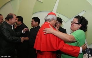 Presidente Daniel y Compañera Rosario reciben a Su Eminencia Cardenal Leopoldo Brenes