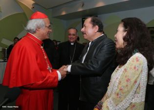 Presidente Daniel y Compañera Rosario reciben a Su Eminencia Cardenal Leopoldo Brenes