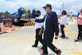 EPN inauguró ampliación y mejoramiento del Puerto San Jorge