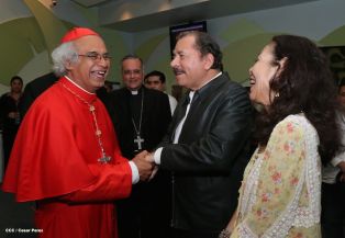Presidente Daniel y Compañera Rosario reciben a Su Eminencia Cardenal Leopoldo Brenes