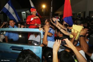 Presidente Daniel y Compañera Rosario reciben a Su Eminencia Cardenal Leopoldo Brenes