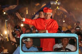 Presidente Daniel y Compañera Rosario reciben a Su Eminencia Cardenal Leopoldo Brenes