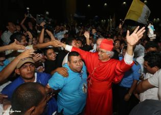 Presidente Daniel y Compañera Rosario reciben a Su Eminencia Cardenal Leopoldo Brenes