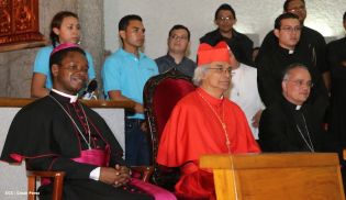 Presidente Daniel y Compañera Rosario reciben a Su Eminencia Cardenal Leopoldo Brenes