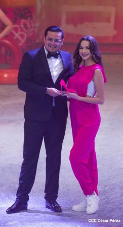 Miss Teen: Arte, Belleza e Identidad Cultural