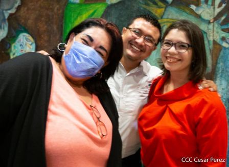 ¡Nicaragua libre y luminosa! Cantata en homenaje al Comandante Carlos Fonseca