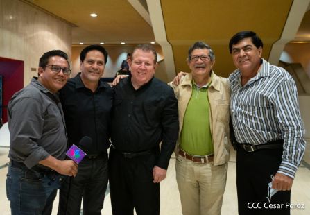 ¡Nicaragua libre y luminosa! Cantata en homenaje al Comandante Carlos Fonseca