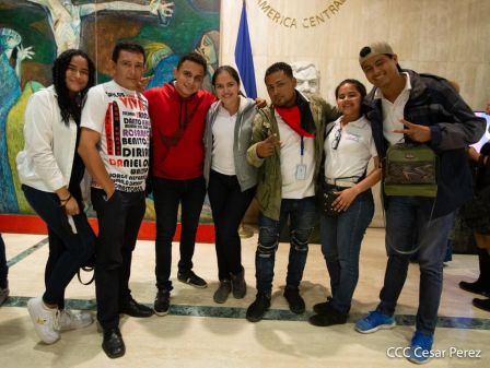 ¡Nicaragua libre y luminosa! Cantata en homenaje al Comandante Carlos Fonseca