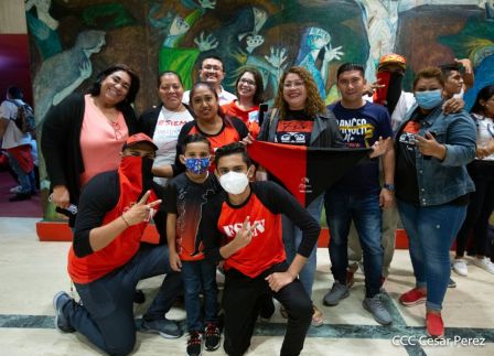 ¡Nicaragua libre y luminosa! Cantata en homenaje al Comandante Carlos Fonseca