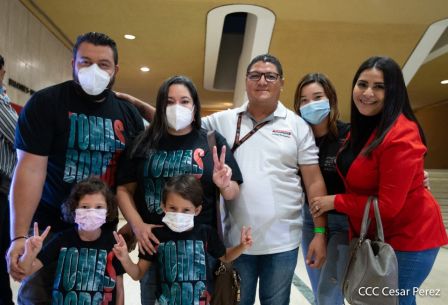 ¡Nicaragua libre y luminosa! Cantata en homenaje al Comandante Carlos Fonseca