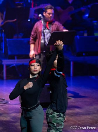 ¡Nicaragua libre y luminosa! Cantata en homenaje al Comandante Carlos Fonseca