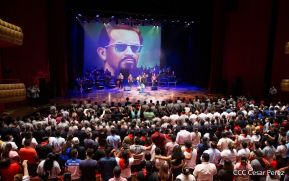 ¡Nicaragua libre y luminosa! Cantata en homenaje al Comandante Carlos Fonseca