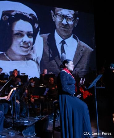 ¡Nicaragua libre y luminosa! Cantata en homenaje al Comandante Carlos Fonseca