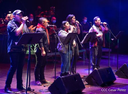 ¡Nicaragua libre y luminosa! Cantata en homenaje al Comandante Carlos Fonseca