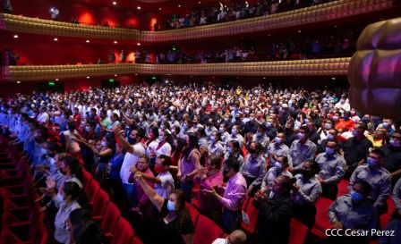 ¡Nicaragua libre y luminosa! Cantata en homenaje al Comandante Carlos Fonseca