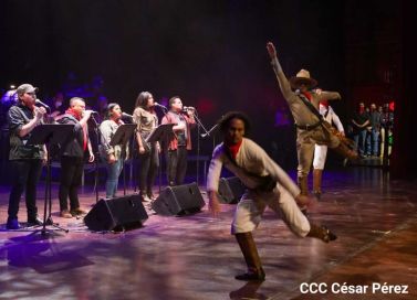 ¡Nicaragua libre y luminosa! Cantata en homenaje al Comandante Carlos Fonseca