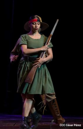 ¡Nicaragua libre y luminosa! Cantata en homenaje al Comandante Carlos Fonseca