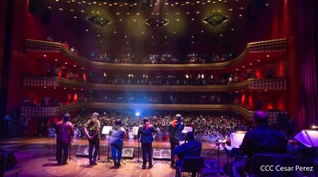 ¡Nicaragua libre y luminosa! Cantata en homenaje al Comandante Carlos Fonseca