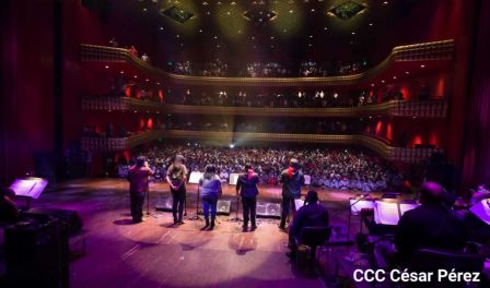 ¡Nicaragua libre y luminosa! Cantata en homenaje al Comandante Carlos Fonseca