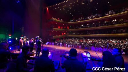 ¡Nicaragua libre y luminosa! Cantata en homenaje al Comandante Carlos Fonseca