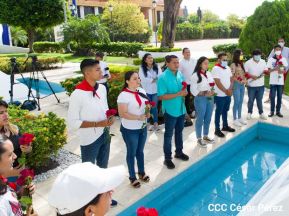 Ofrendas florales en el 85 aniversario del natalicio del Comandante Carlos Fonseca Amador