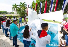 Ofrendas florales en el 85 aniversario del natalicio del Comandante Carlos Fonseca Amador