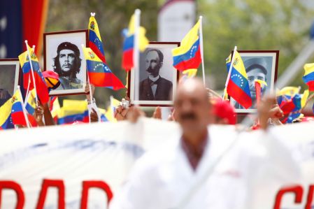 Desfile cívico-militar en honor al primer aniversario del tránsito a la inmortalidad de Chávez