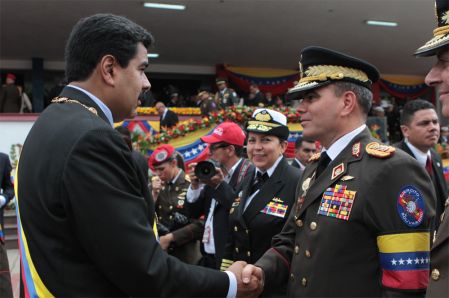 Desfile cívico-militar en honor al primer aniversario del tránsito a la inmortalidad de Chávez