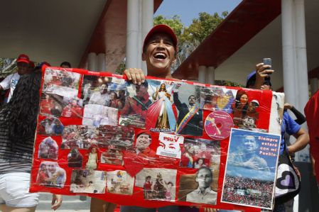 Desfile cívico-militar en honor al primer aniversario del tránsito a la inmortalidad de Chávez