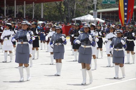 Desfile cívico-militar en honor al primer aniversario del tránsito a la inmortalidad de Chávez