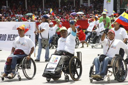 Desfile cívico-militar en honor al primer aniversario del tránsito a la inmortalidad de Chávez