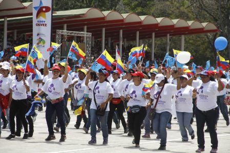 Desfile cívico-militar en honor al primer aniversario del tránsito a la inmortalidad de Chávez