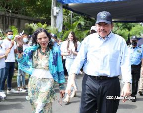 Presidente Daniel Ortega y Compañera Rosario Murillo participan en Verificación Ciudadana