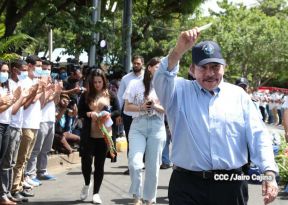 Presidente Daniel Ortega y Compañera Rosario Murillo participan en Verificación Ciudadana