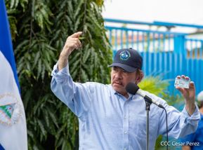 Presidente Daniel Ortega y Compañera Rosario Murillo participan en Verificación Ciudadana