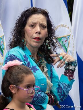 Presidente Daniel Ortega y Compañera Rosario Murillo participan en Verificación Ciudadana