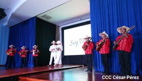 "ES Arte Moda, Diseño y Muralismo"