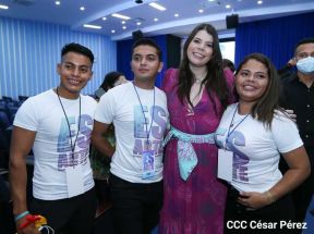 "ES Arte Moda, Diseño y Muralismo"