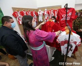 "ES Arte Moda, Diseño y Muralismo"