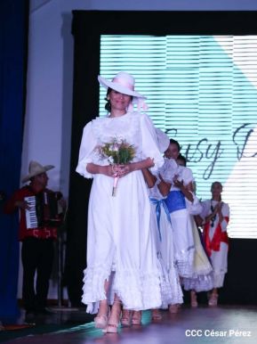 "ES Arte Moda, Diseño y Muralismo"