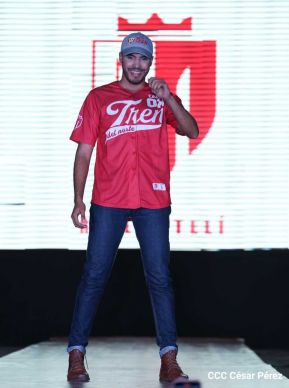 "ES Arte Moda, Diseño y Muralismo"