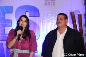 "ES Arte Moda, Diseño y Muralismo"