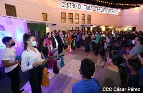 "ES Arte Moda, Diseño y Muralismo"