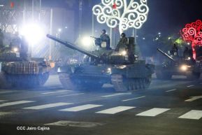 Desfile Pueblo-Ejército conmemorando 42 Años de Amor a la Patria