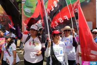 Mujeres Sandinistas movilizadas en saludo al 8 de Marzo