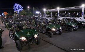Desfile Pueblo-Ejército conmemorando 42 Años de Amor a la Patria