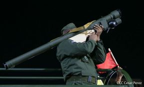 Desfile Pueblo-Ejército conmemorando 42 Años de Amor a la Patria