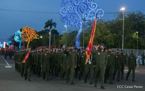 Desfile Pueblo-Ejército conmemorando 42 Años de Amor a la Patria