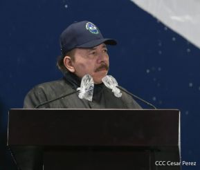 Desfile policial Centinelas de la Paz por el 42 aniversario de la Policía Nacional